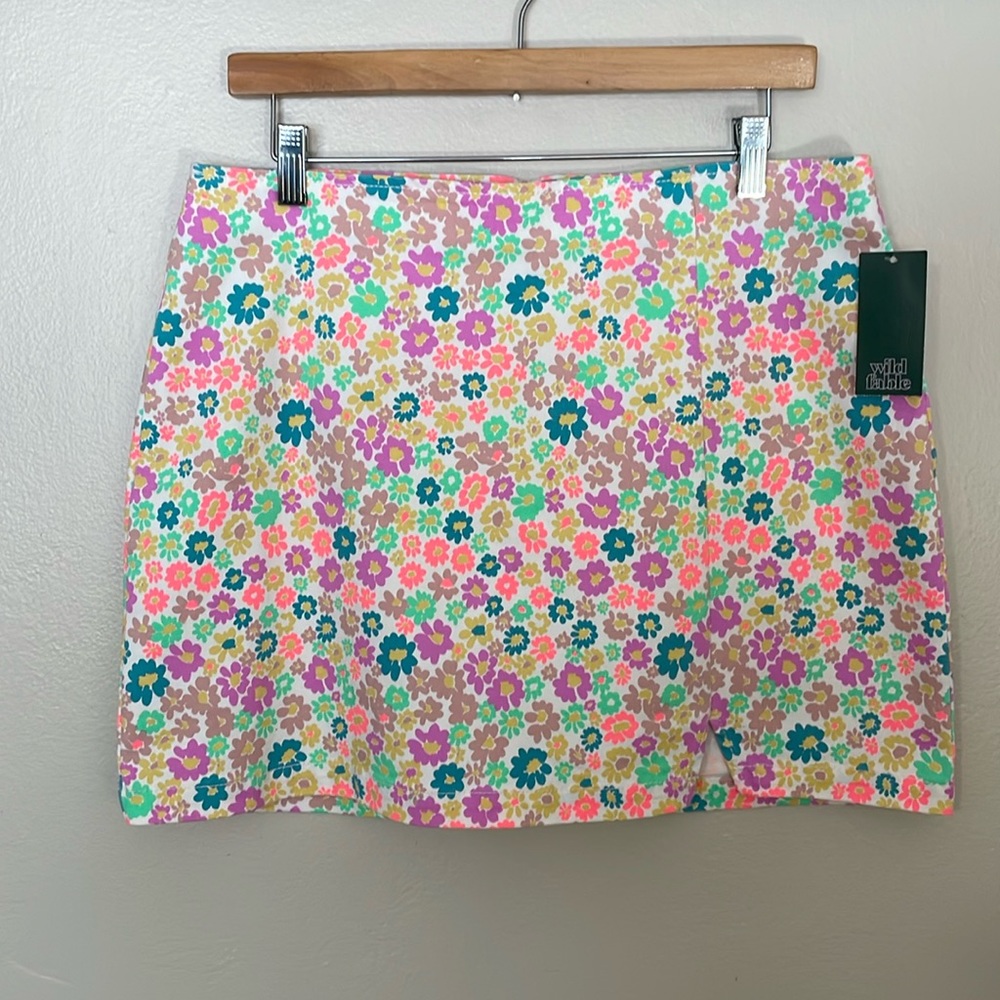NWT Wild Fable Floral Mini Skirt. 14
